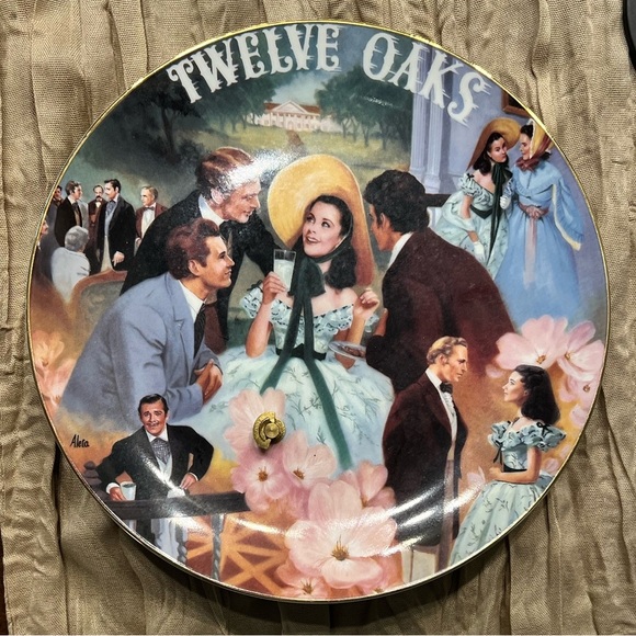 None Other - Gone With the Wind: Twelve Oaks Collector’s Musical Wall Plate